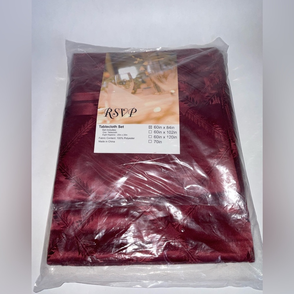 RSVP Tablecloth Set 60"x 84"  Plus 8 Napkins burgundy Polyester. New
